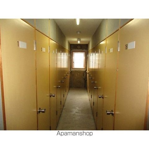 ダイアナ白石ヒルズ IIIの玄関写真