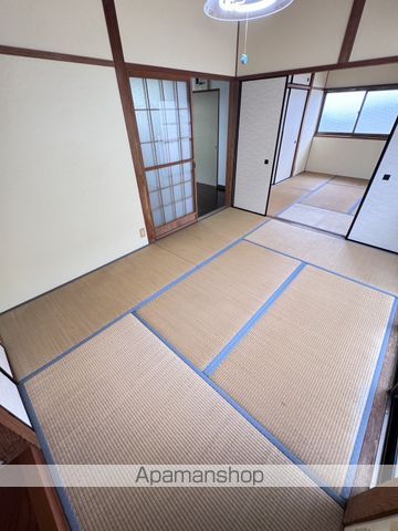 栫井貸家の内装写真