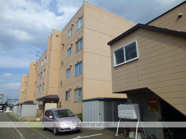 白石第7コープマンション D棟の外観写真