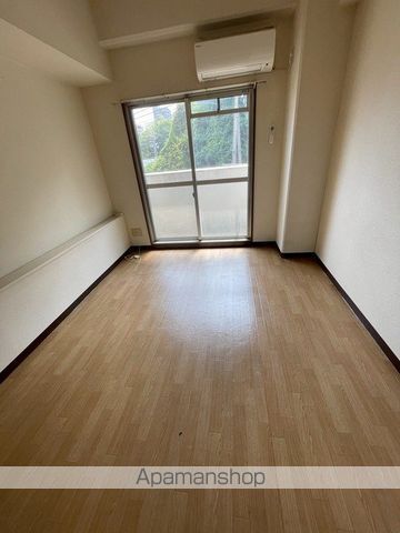 リバティ丸之内の内装写真