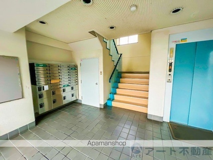 メゾンハイツ西山[3DK/55m2]のエントランス2