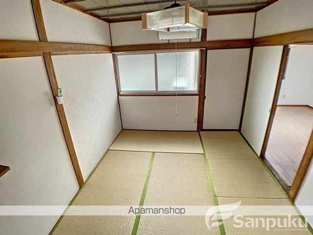 伊予鉄道横河原線 いよ立花駅 徒歩10分 2階建 築57年の内装写真
