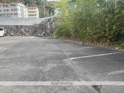 カレッジ三共パートⅡ[1K/24m2]の駐車場