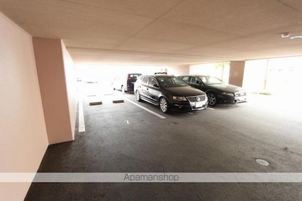 Ｓｔａｇｅ　Ｏｎｅ（ステージワン）[3LDK/67.33m2]の駐車場