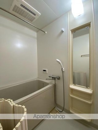 ロイヤルコーポ中川　[1LDK/51.3m2]のバス