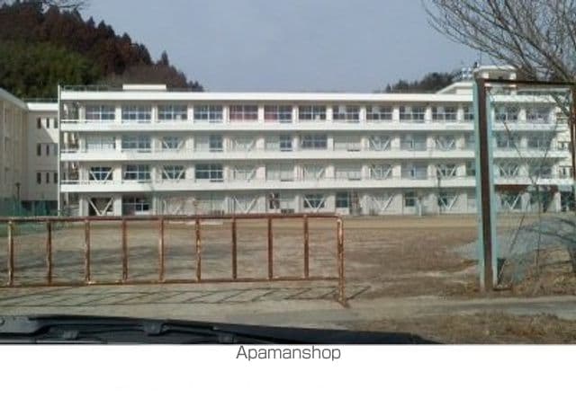 apartment 福島県伊達郡川俣町大字鶴沢字笛田
地図を見る