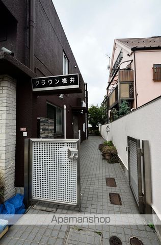 クラウン桃井の玄関写真