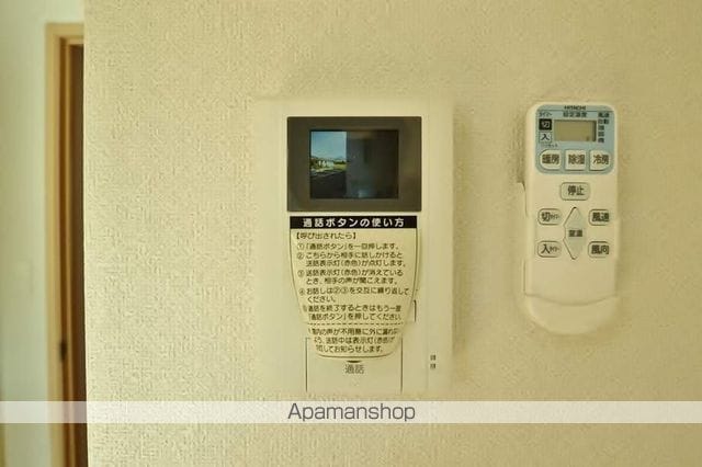 NMON Eの内装写真