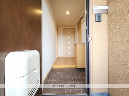 ハイツリュミエール[2LDK/63.63m2]の玄関