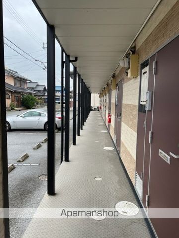 レオパレス新庄寺の玄関写真