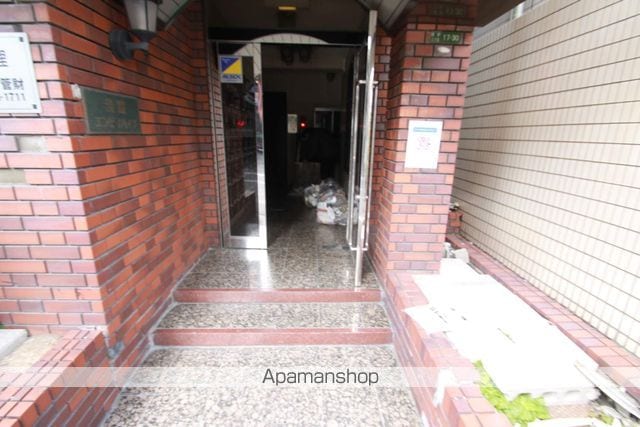 淡路エンビィハイツの玄関写真