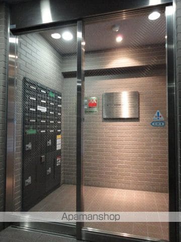 シャルム内神田の玄関写真
