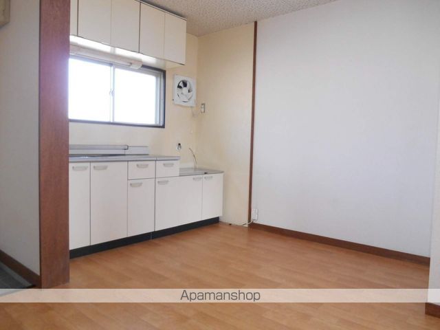 マンション東の内装写真