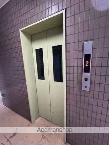 モデラートシティの内装写真