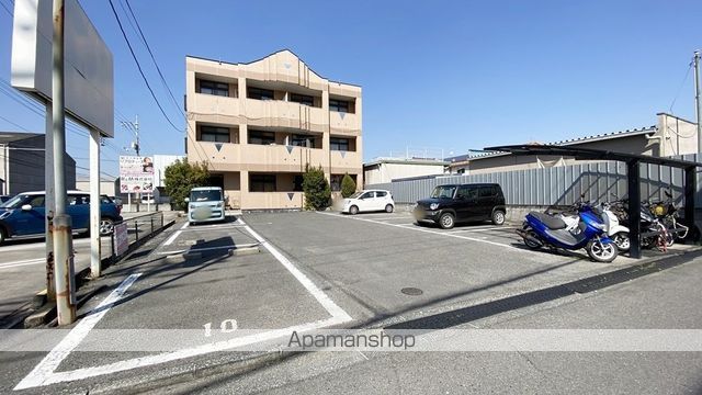 イブ・マキのその他写真