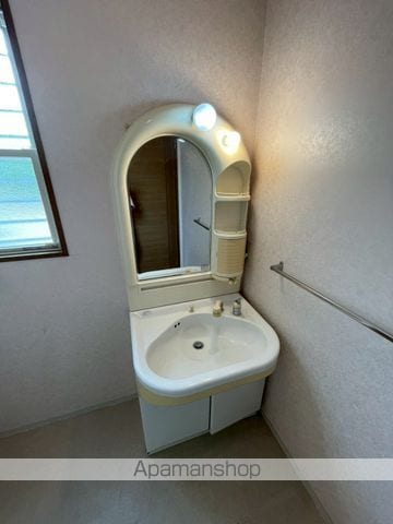 近鉄京都線 伊勢田駅 徒歩5分 2階建 築35年の内装写真