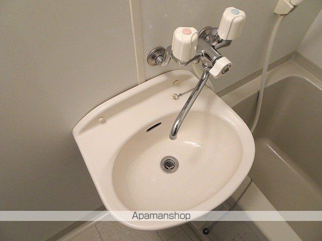 アイワステーションビルVI号館の内装写真
