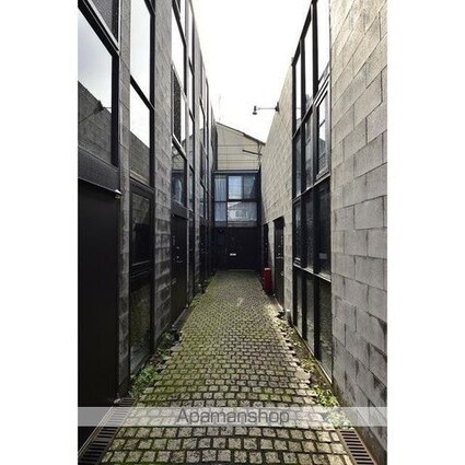 石双居[1DK/28.18m2]のエントランス2