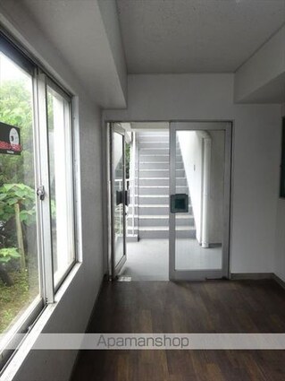 和歌山県和歌山市舟津町１丁目[4DK/48.31m2]の共用部1