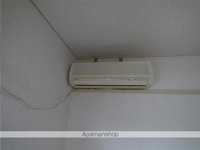 ロイヤルハイツ東八の内装写真