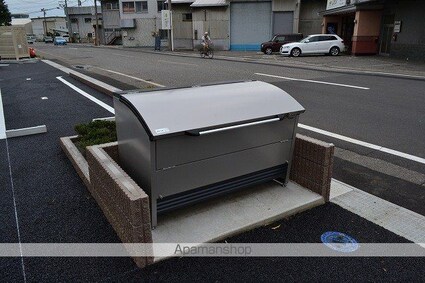 Ｋ＆Ｔ[2LDK/59.95m2]の共用部3