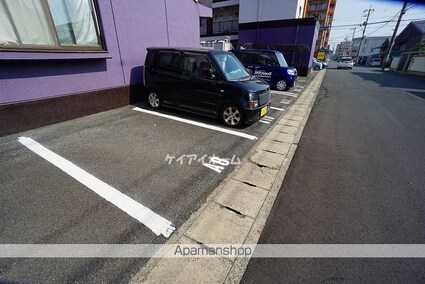 岡山県岡山市北区今３丁目[3LDK/60m2]の駐車場1