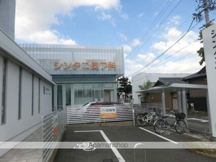 ロイヤルハイツタニ[1LDK/42.05m2]の周辺2