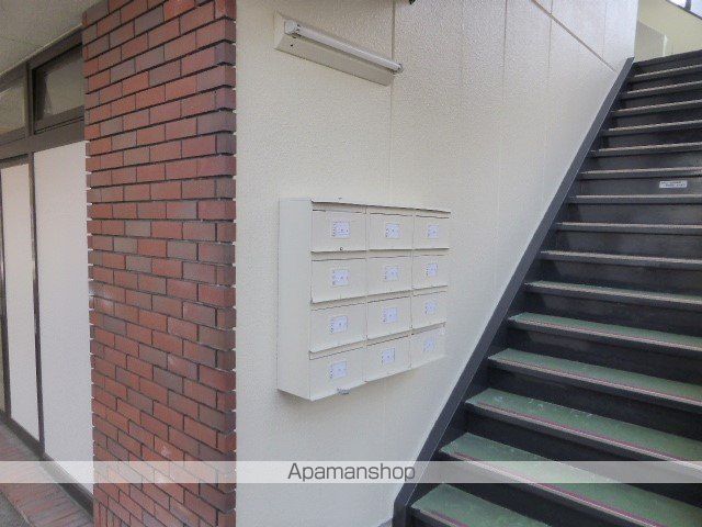 パーク若里の玄関写真