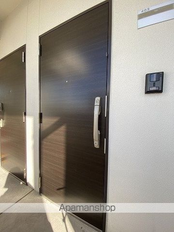 MISTRAL神田町の玄関写真