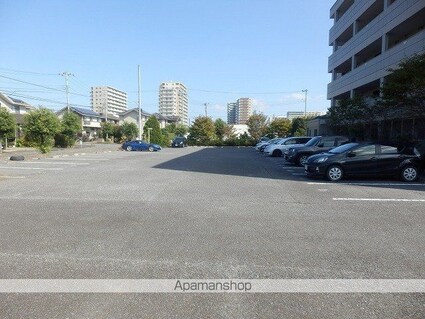 フォルティア[1LDK/41.04m2]の駐車場2