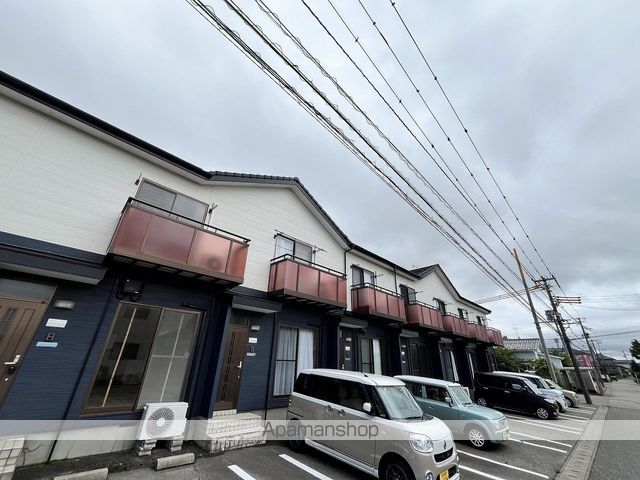 カルタス21の外観写真