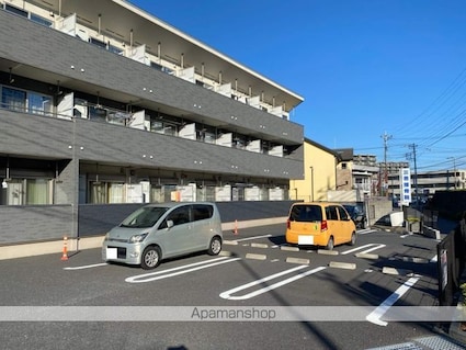 クレアーレ成田Ⅰ[1K/26.15m2]の駐車場