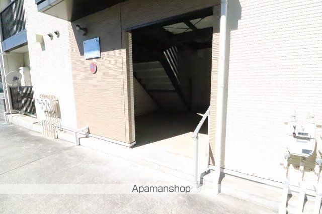 レオネクストオリーブAの玄関写真