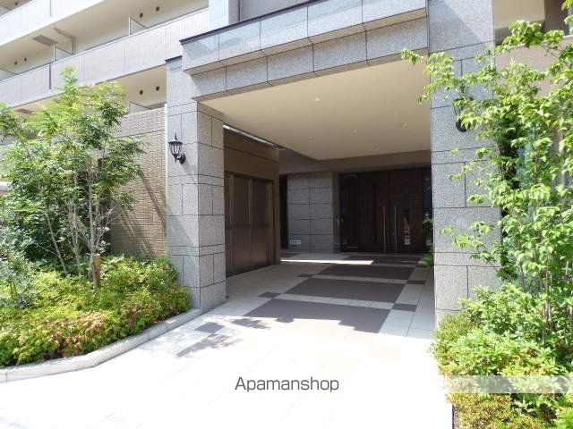 KONISHIマンションの玄関写真