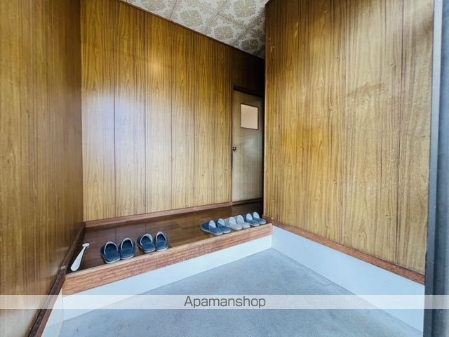 函館市 1階建 築48年の内装写真