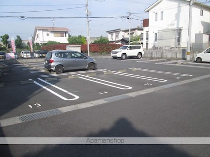 愛媛県四国中央市下柏町[2LDK/48m2]の駐車場