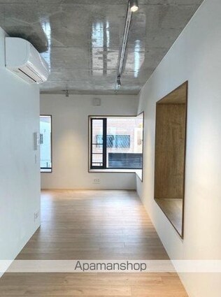コージーコート四谷坂町[1R/30.84m2]のリビング・居間