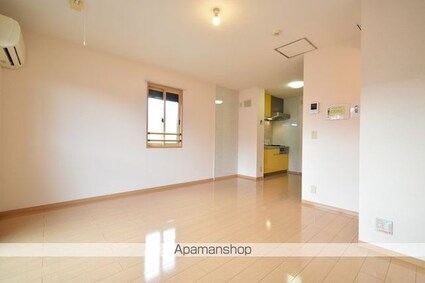 ファミール多摩平[1R/33.78m2]のリビング・居間