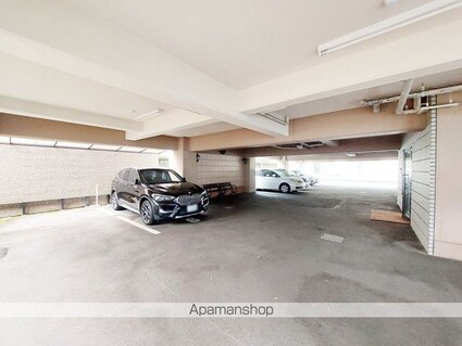 北持田館[2LDK/73.26m2]の駐車場