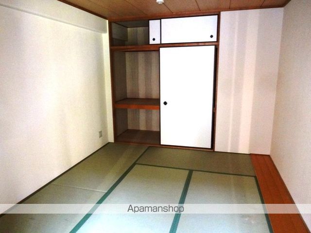 レフィナードの内装写真