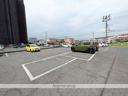 ブランシャトー[3LDK/71.88m2]の駐車場