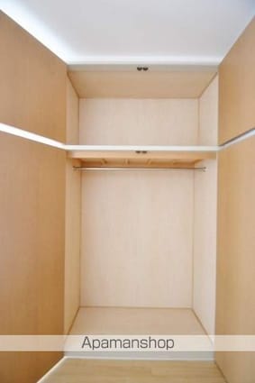 広島県広島市中区上幟町[2K/43.2m2]の収納