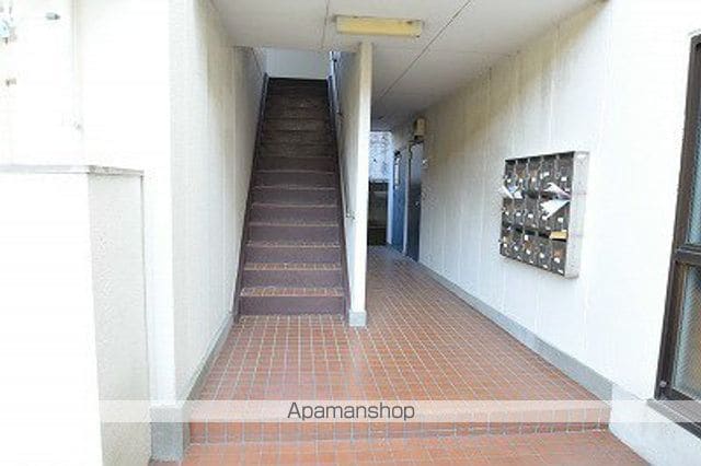 フェニックス伊勢原の玄関写真