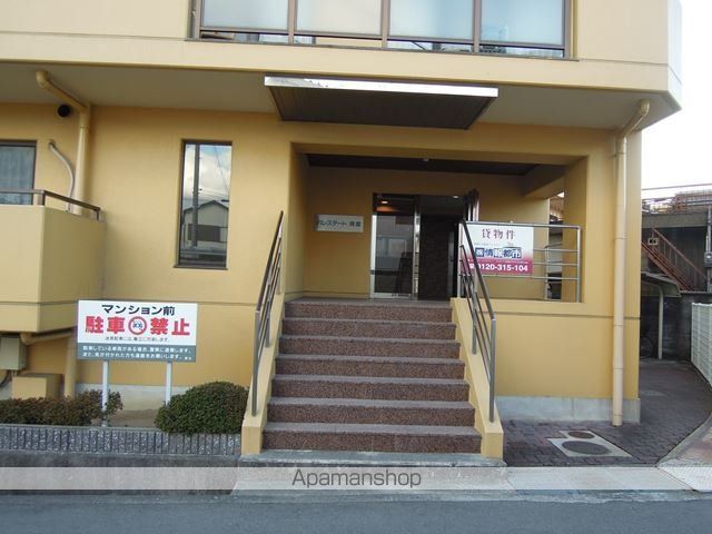 パレステート貝塚の玄関写真