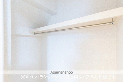 エムズガーデンＢ[1R/32.23m2]の収納