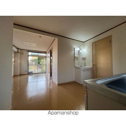 ファミーユ新村Ａ[1LDK/40.57m2]のリビング・居間