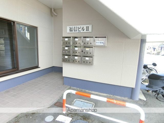 福信ビルIIの玄関写真