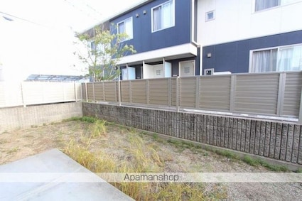 パインテイル　Ａ・Ｂ・Ｃ・Ｄ棟[2LDK/58.54m2]の玄関