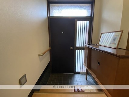 松本貸家[4LDK/102.66m2]の玄関