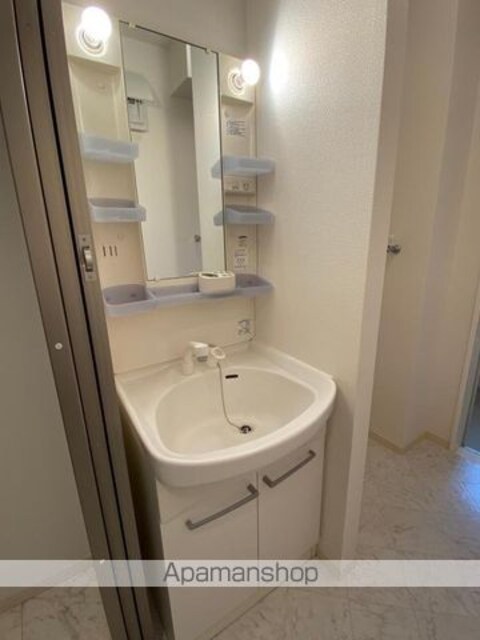 香川県高松市林町[1R/34.68m2]の洗面所